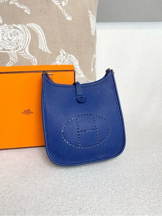 Hermès | Mini Evelyne Sapphire Blue | Mint Condition - Picture 6 of 9